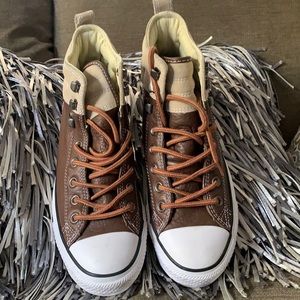 Leather brown converse shoes